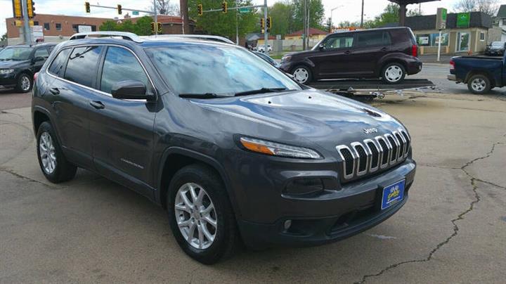 $14999 : 2016 Cherokee Latitude image 4