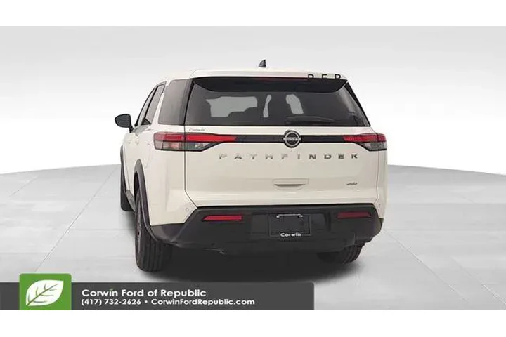 $27589 : Nissan Pathfinder 2024 AWD S image 6