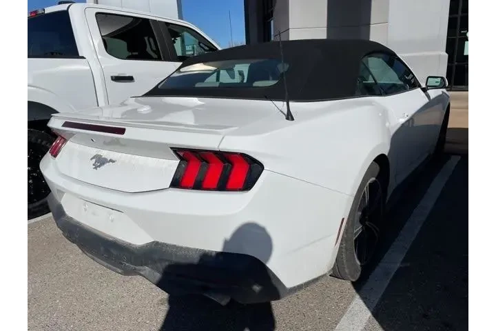 $31995 : Ford Mustang 2024 EcoBoost 2 image 8