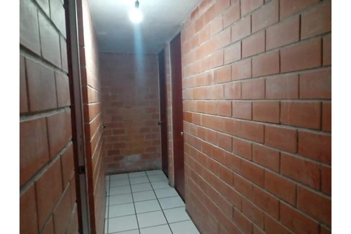 $2800 : RECAMARA PARA MUJER EN ALVARO image 4