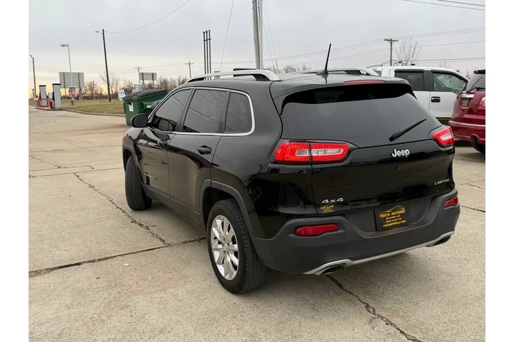 2017 Cherokee Limited 4WD image 7