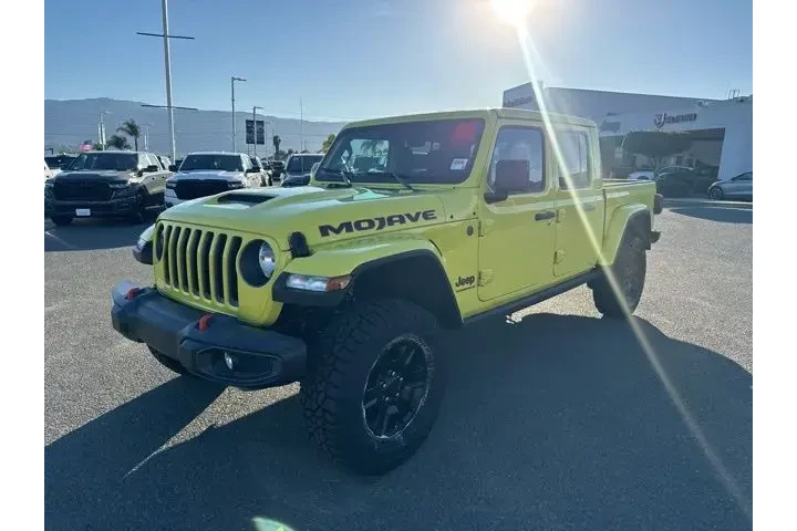 $38739 : Jeep Gladiator 2023 4x4 Moja image 2