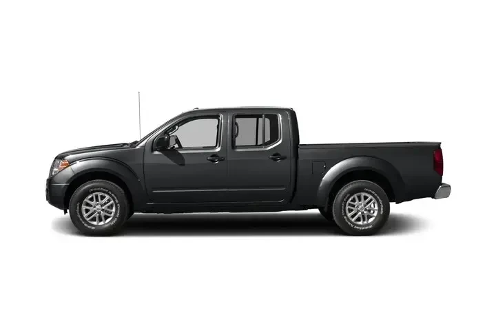 Nissan Frontier 2016 4x4 SV image 6