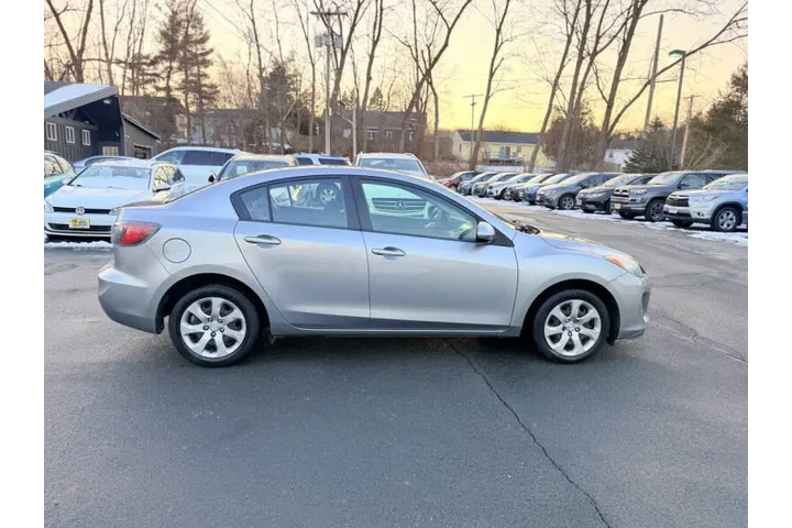 $7995 : 2013 MAZDA3 i Sport image 8