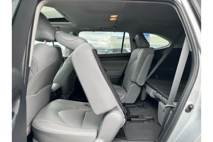 $33965 : Toyota Highlander 2021 AWD X image 10