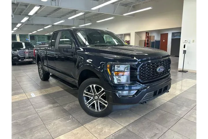 $35000 : Ford F-150 2023 4x4 XLT 4dr image 1