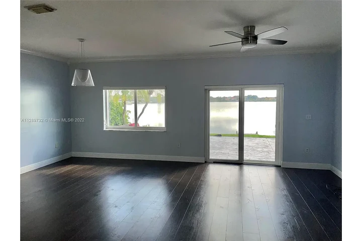 $1200 : 13266 SW 136th Ter, Miami, FL image 3