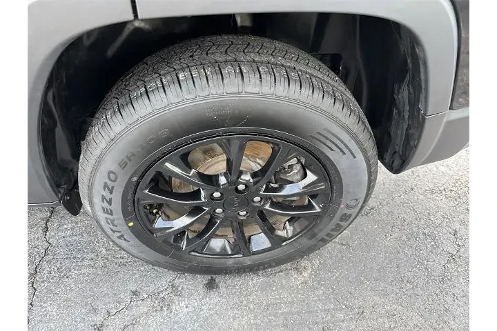 $21156 : Jeep Cherokee 2023 4x4 Altit image 7