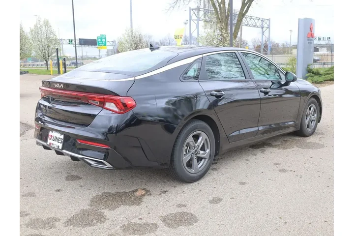 $18877 : Kia K5 2023 LXS 4dr Sedan image 10