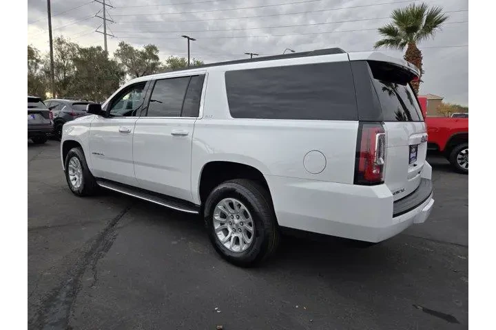 $27991 : GMC Yukon XL 2020 4x4 SLT 4d image 4