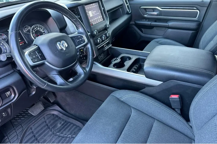 $32981 : Ram 1500 2020 4x4 Big Horn 4 image 9