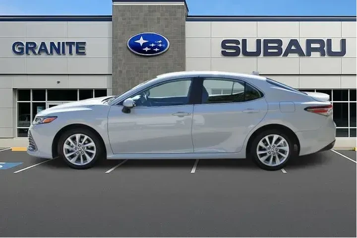 $22290 : Toyota Camry 2024 LE 4dr Sed image 5