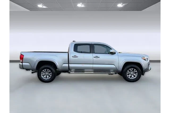 $23999 : Toyota Tacoma 2017 4x4 TRD O image 8