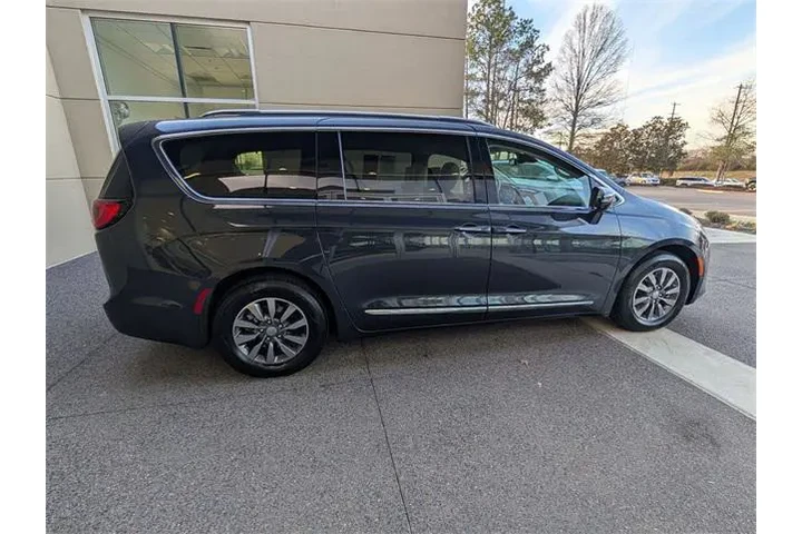 $24826 : Chrysler Pacifica Hybrid 201 image 6