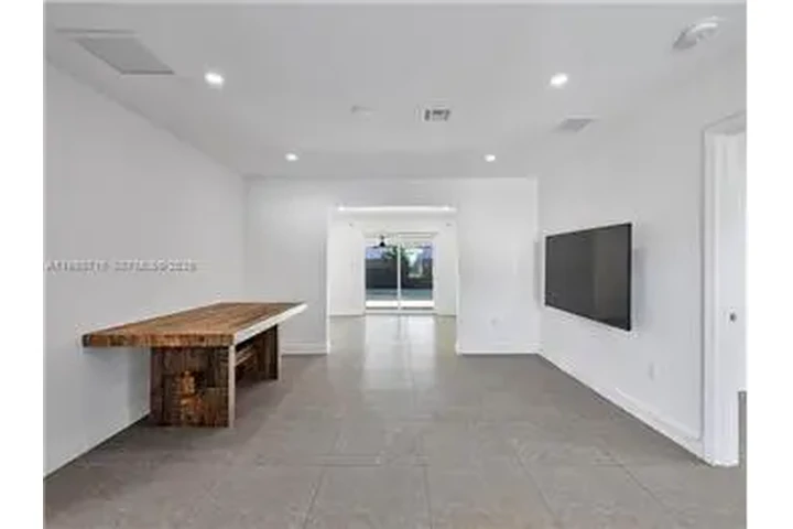 $5450 : Rental property with 4 bedro image 10