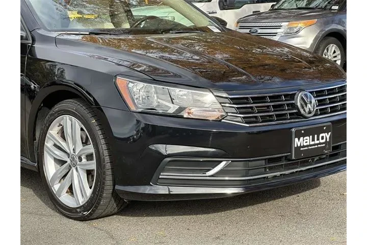 $11900 : Volkswagen Passat 2019 Wolfs image 5