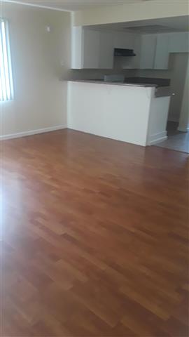 $1500 : Sunshine Apts (1420 Pumalo St image 1