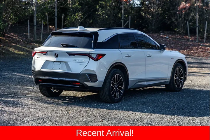 $29595 : Acura ZDX 2024 AWD A-SPEC 4d image 8