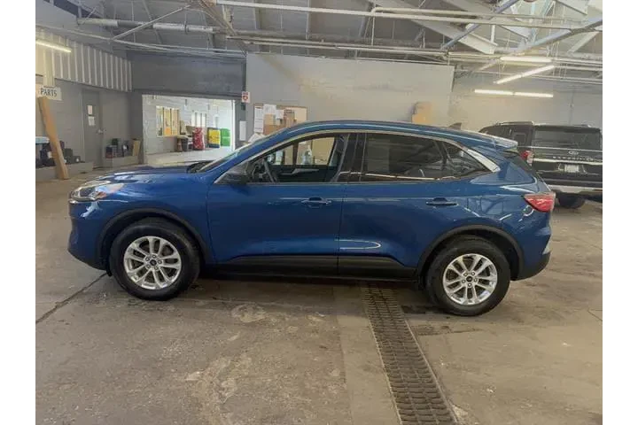 $23490 : Ford Escape 2022 AWD SE 4dr image 4