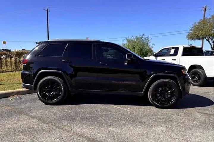 $18977 : Jeep Grand Cherokee 2017 4x4 image 5