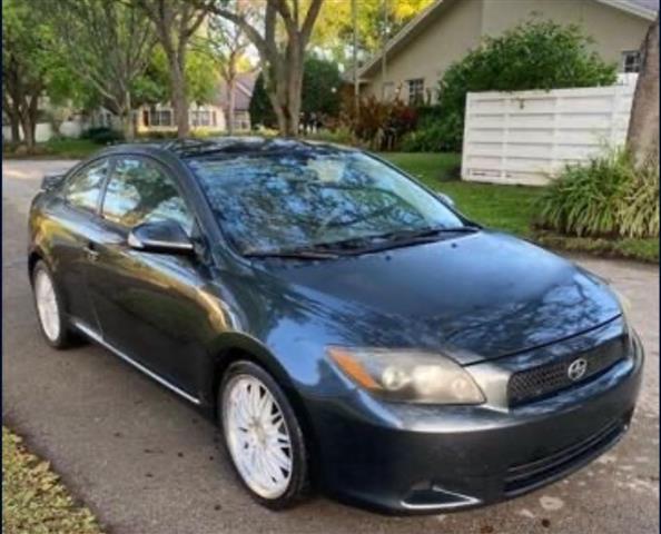 $4800 : Toyota Scion TC 2010 image 1