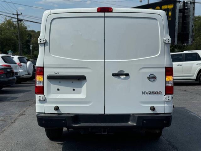 $16495 : 2019 NV 2500 HD SV image 10