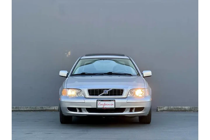 $5940 : 2004 S40 image 2