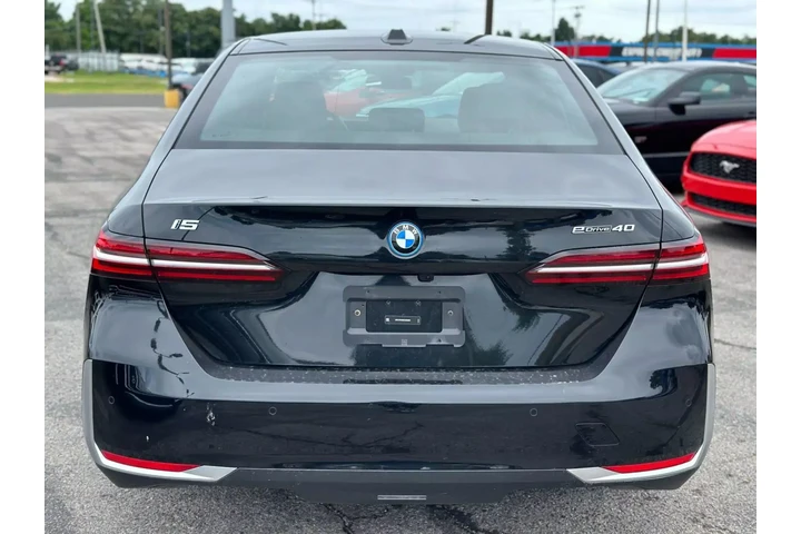 2024 BMW I5 EDRIVE40 SEDAN 4D image 10