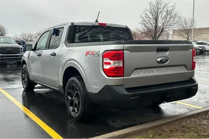 $25995 : Ford Maverick 2023 AWD XL 4d image 3