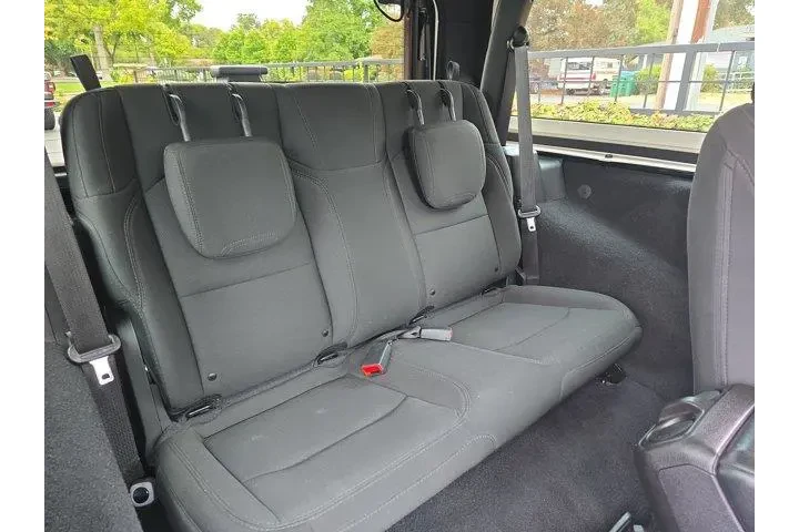 $28995 : Jeep Wrangler 2020 4x4 Sport image 10