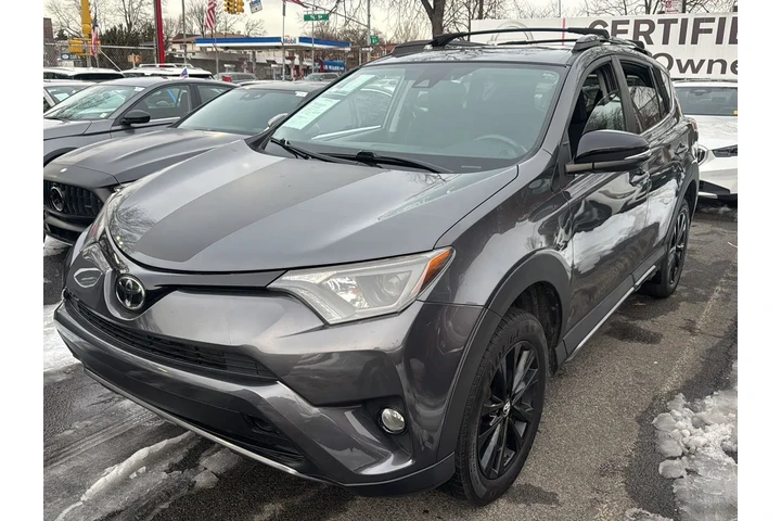 $16990 : Toyota RAV4 2018 AWD Adventu image 3