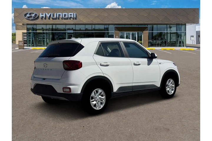$20995 : Hyundai VENUE 2026 SE 4dr Cr image 8