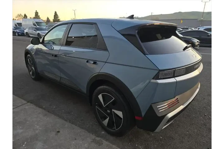 $37129 : Hyundai IONIQ 5 2026 SEL 4dr image 5