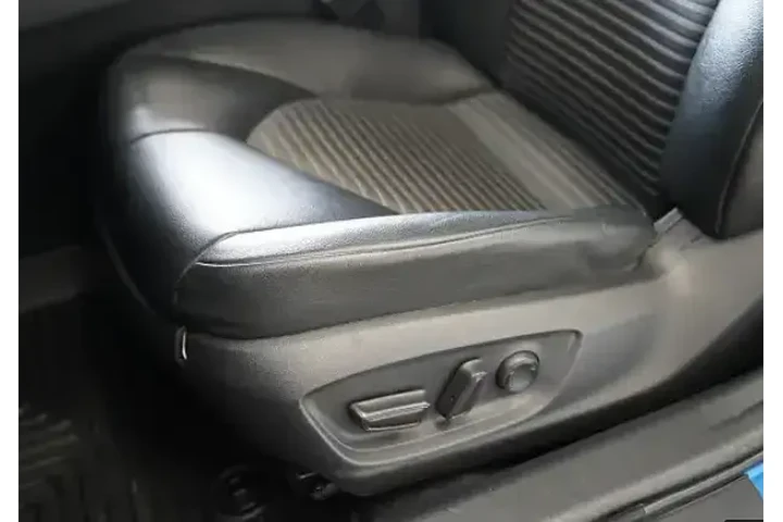 $14750 : Toyota Camry 2018 SE 4dr Sed image 5