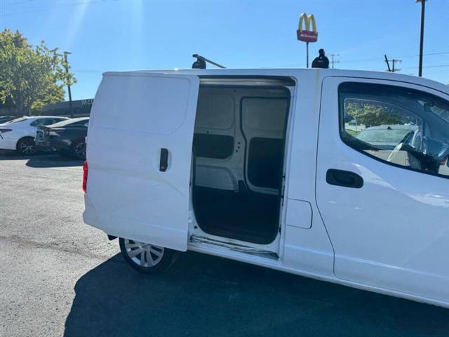 $13995 : 2014 NV200 SV image 7