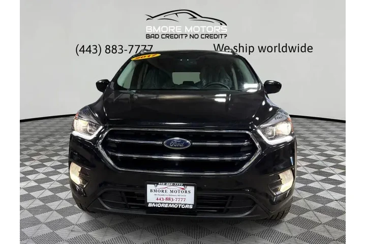 2017 Escape SE image 3