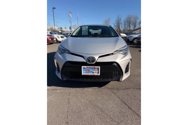 $15995 : 2018 Corolla SE image 5