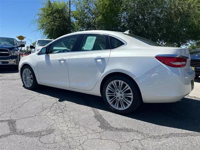 2013 BUICK VERANO image 2