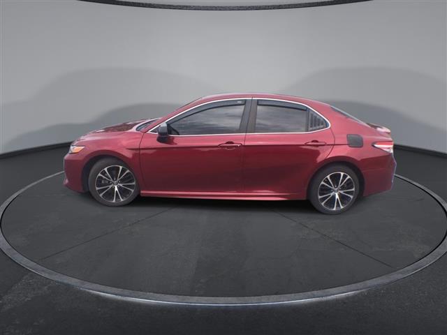 $17600 : PRE-OWNED 2018 TOYOTA CAMRY SE image 5