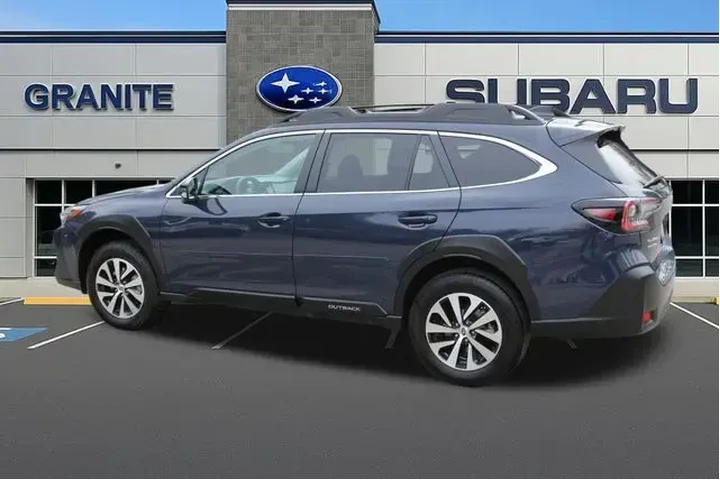 $32399 : Subaru Outback 2025 AWD Prem image 6