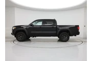 $32998 : Toyota Tacoma 2021 4x4 SR5 V thumbnail