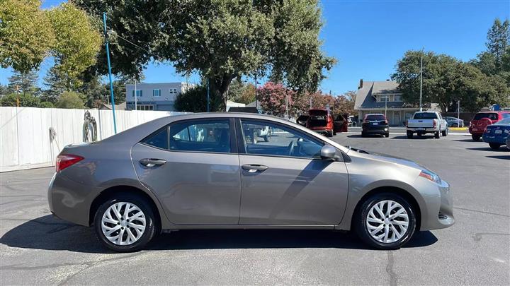 $11944 : 2018 TOYOTA COROLLA image 1