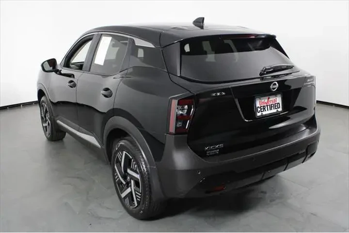 $22196 : Nissan Kicks 2025 SV 4dr Cro image 4