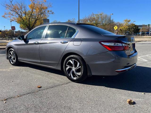 $10900 : 2017 Accord LX image 8