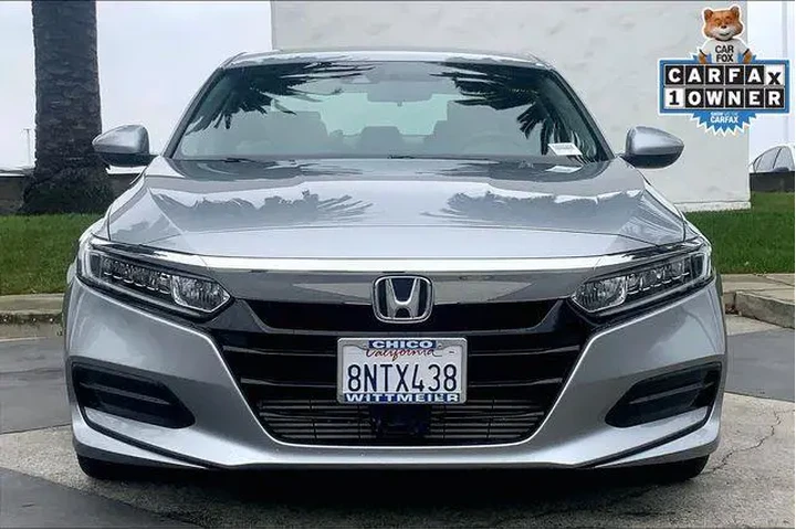 $23985 : Honda Accord 2020 LX 4dr Sed image 3