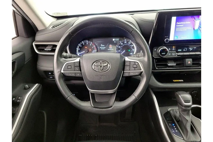 $34998 : Toyota Highlander 2023 XLE 4 image 10