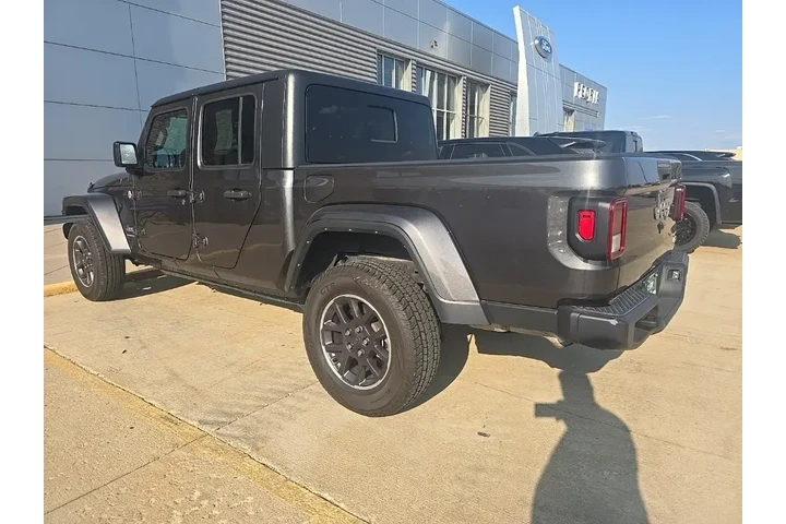 $28927 : Jeep Gladiator 2023 4x4 Over image 4