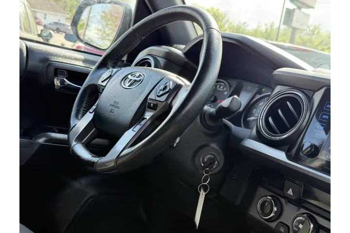 $27495 : 2018 Tacoma TRD Sport image 10