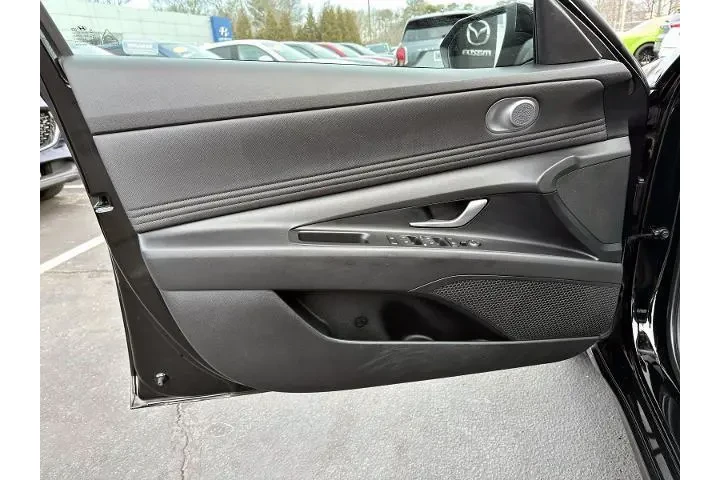 $17777 : Hyundai ELANTRA 2023 SEL 4dr image 8