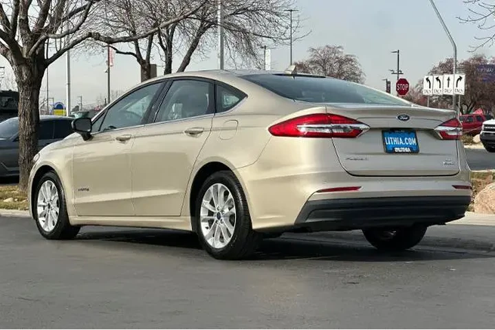 $17995 : Ford Fusion Hybrid 2019 SE 4 image 6